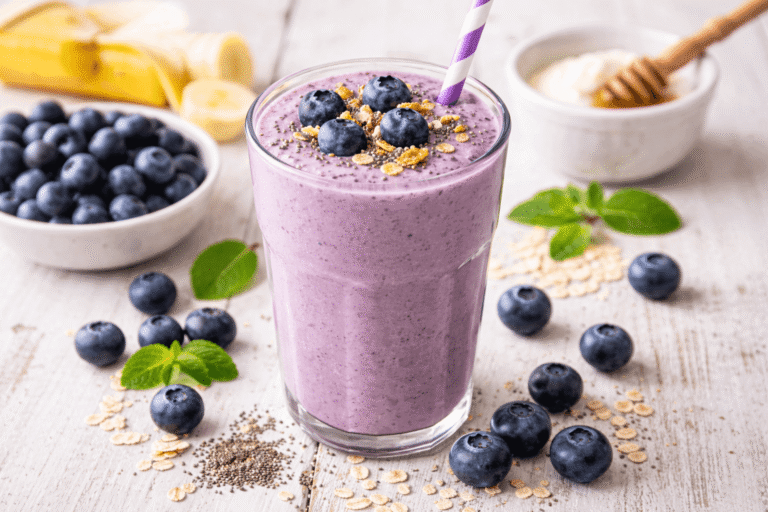 How to make blueberry smoothie at home